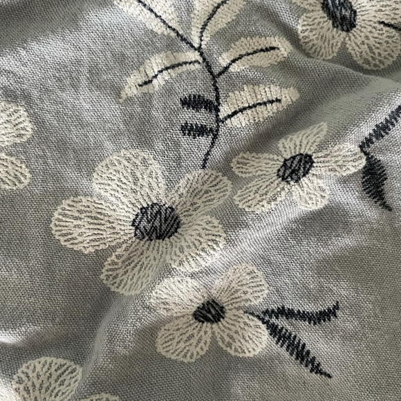 Women’s of the shoulder cropped tank top - Picture 1 of 2